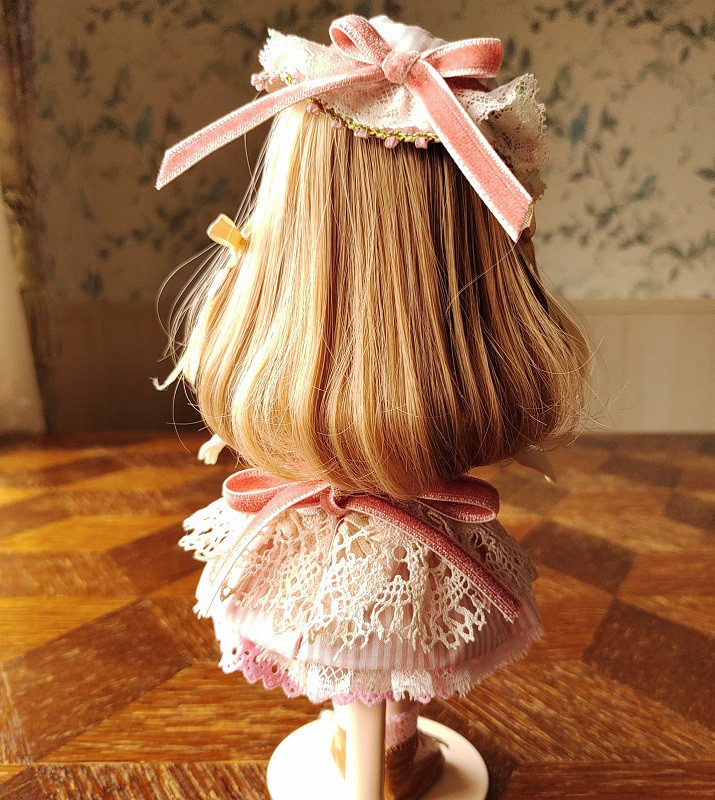 ビスクドール シルクワンピース モダンドール 8インチ(約22cm