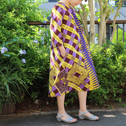 アフリカンプリント 風通しが良いゆったりデザイン「黄色＆紫」七分袖ワンピース　 1枚目の画像