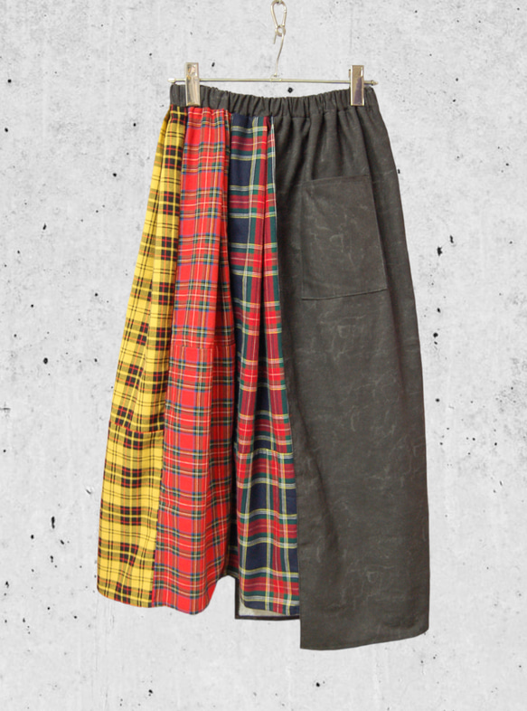 ブラックウォッシュデニム×タータンチェック　ミックス　アシンメトリーロングスカート 3枚目の画像