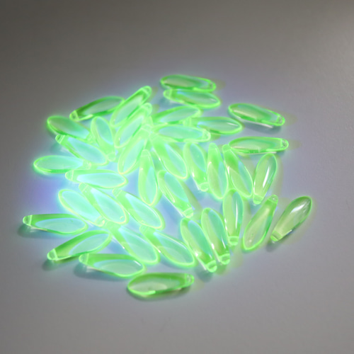 販売終了・半額セール】超希少☆極小 ウランガラス UV-LED 蛍光 14kgf