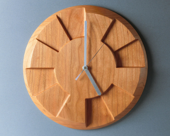 掛け時計（木製・無垢）Wood Wall Clock C-2　ブラックチェリー 1枚目の画像