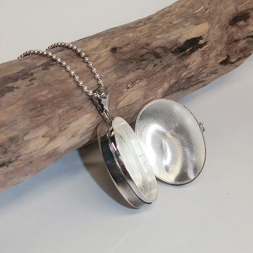 ロケットタイプ チェーン付き シルバー925 ロケットペンダント 薬入れ