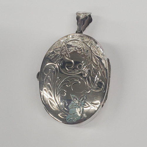 ロケットタイプ チェーン付き シルバー925 ロケットペンダント 薬入れ