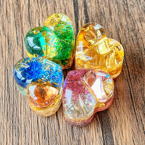 ぷっくりハート型 オルゴナイト 8種類 キラキラ ビジュー&金箔 単品