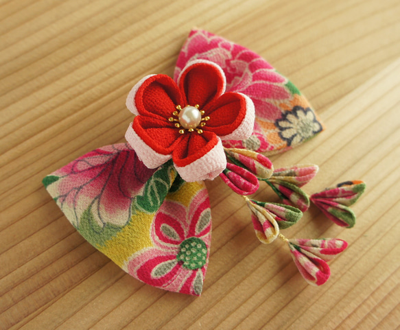 つまみ細工リボン髪飾り　ちりめんボール　七五三　成人式　卒業式 Amazon.co.jp: つまみ細工リボン髪飾り ちりめんボール 七五三