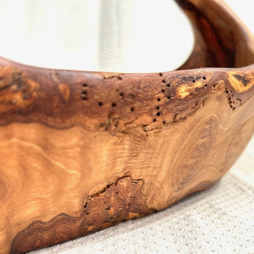 オリーブの木 傷の勲章 芸術品のようなバスケット特大 約27cm