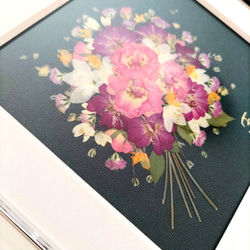 【送料無料】押し花アート・ミニバラの花束を贈る押し花フレーム 3枚目の画像
