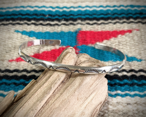 ed59f98129332836e78816f7d3aa83