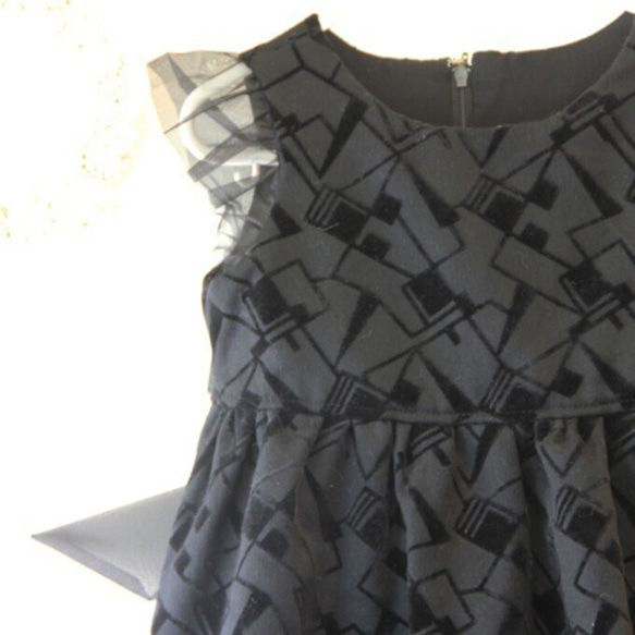 【リメイク】サイズ100　黒の幾何学模様ドレス 2枚目の画像