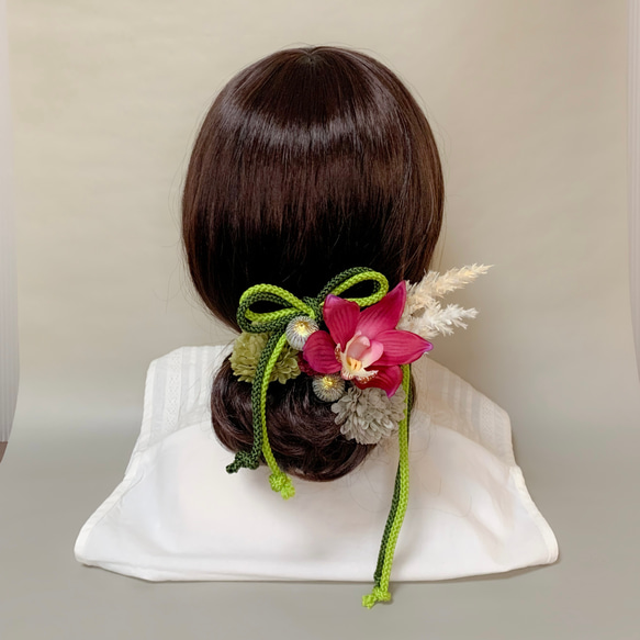 アーティフィシャルフラワーのヘッドパーツNo.2【シンビジウムとマム】/和装/髪飾り/結婚式/成人式 7枚目の画像
