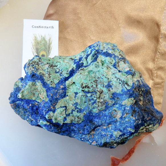 【美しい鉱物標本】地球のかけらのようなアズマラカイ・藍銅鉱孔雀石／381グラム 8枚目の画像