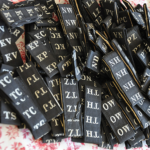 アジアへの送料無料♪レア♪ノワールベースイニシャルテープ色々セット*40モチーフ