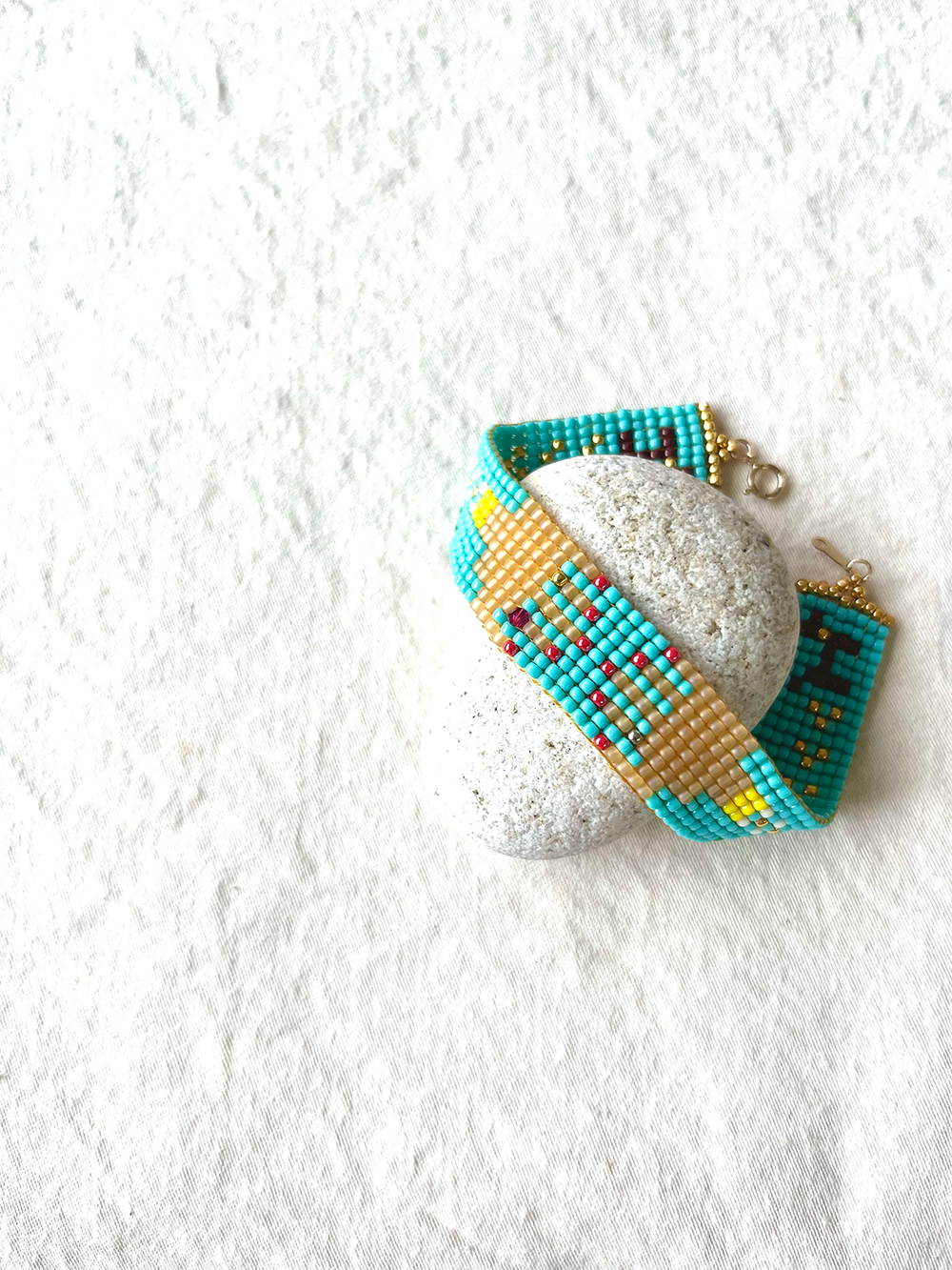 【ビーズ】hands ブレスレット　ライトブルー 4,510円