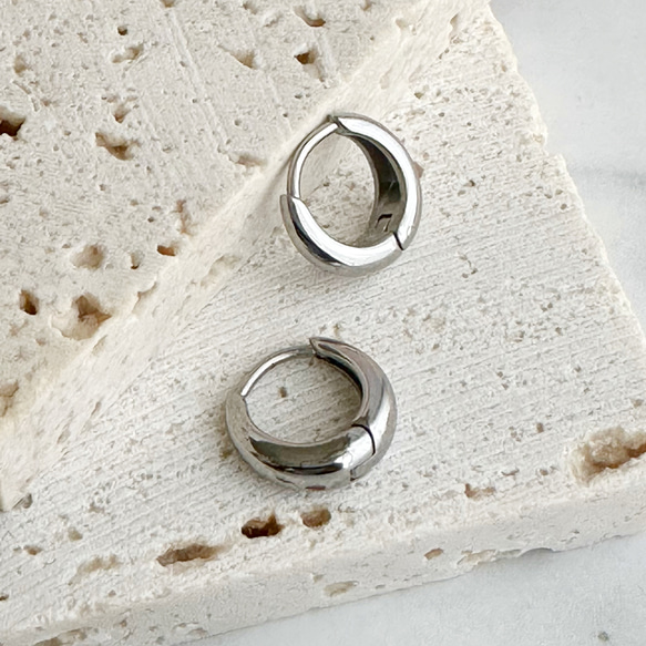 ゴールドもあり　サージカルステンレス316L ワンタッチドロップフープピアス　金属アレルギー対応　つけっぱなし 1枚目の画像