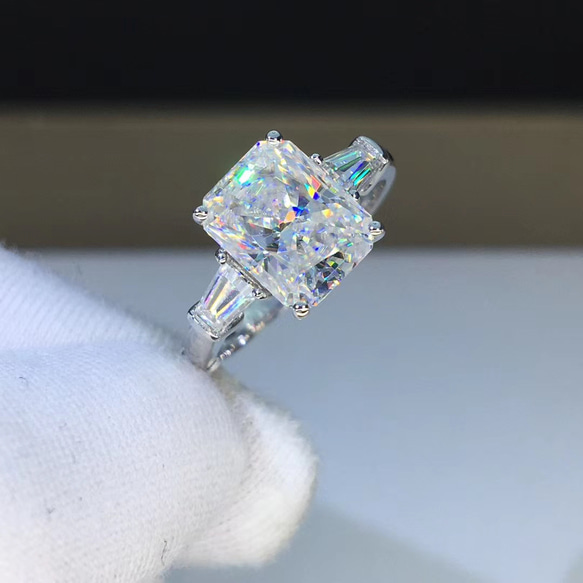 newデザイン】3カラット ラディアントカット モアサナイト リング  
