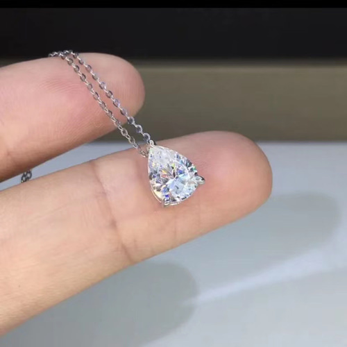 newデザイン】1カラット ペアシェイプ モアサナイト ネックレス K18WG  