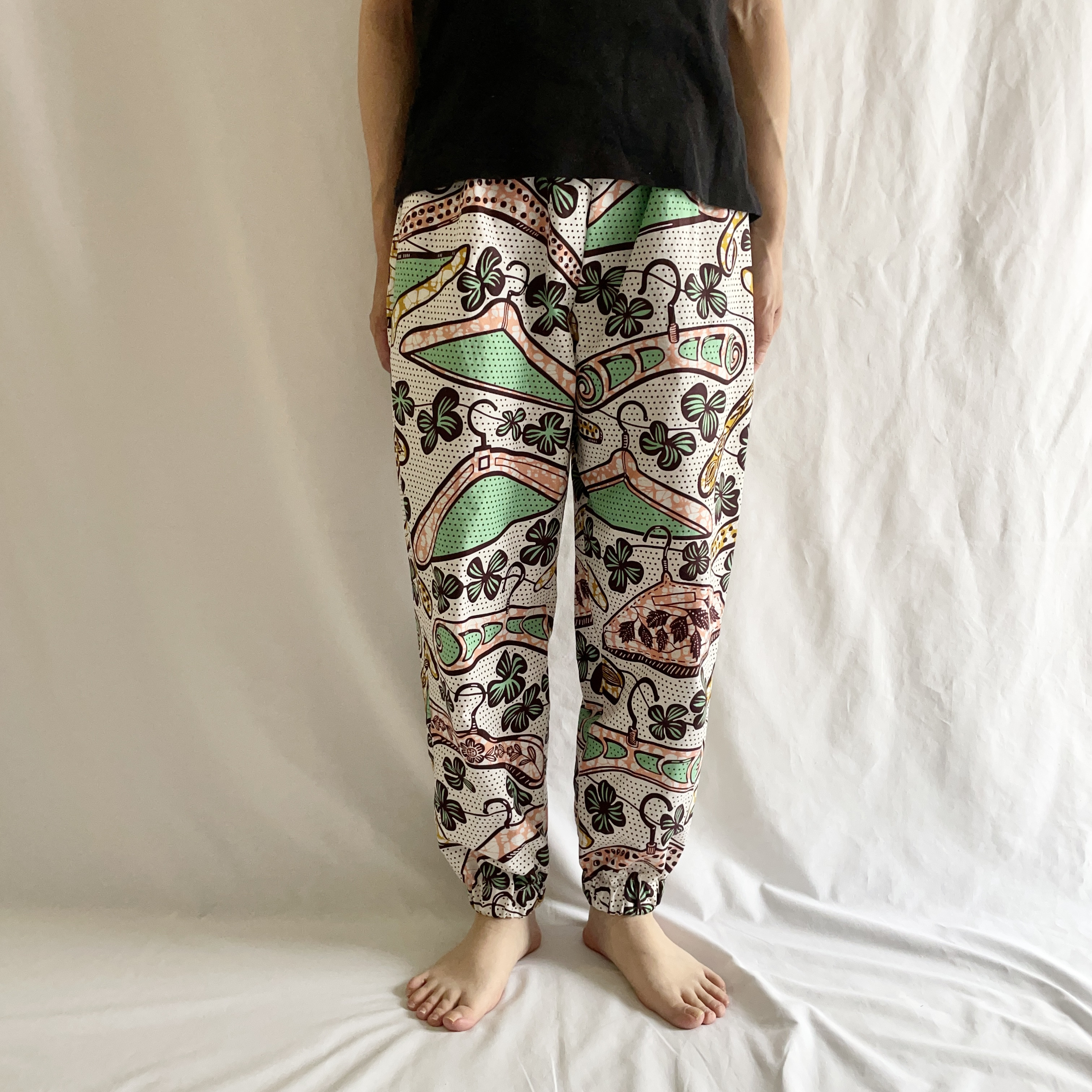 ガーリーなジョガーパンツ(ハンガー)