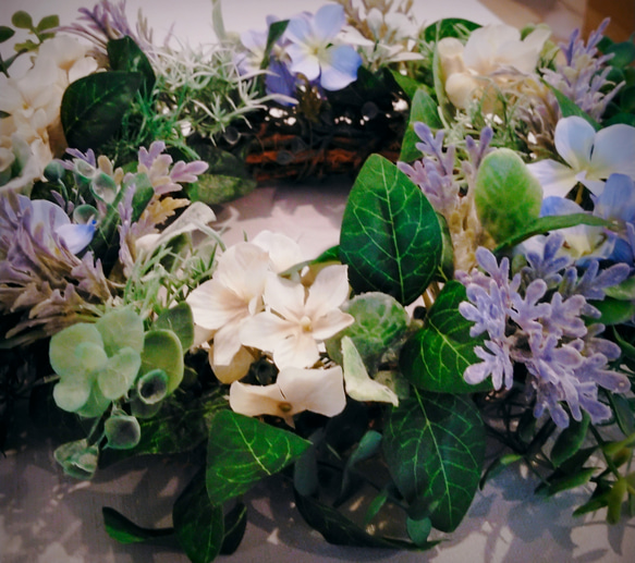 【送料無料】 青紫&ベージュの紫陽花とグリーンの夏リース 5枚目の画像
