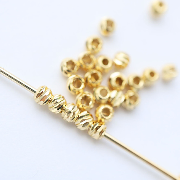 金アレ対応 真鍮製 切り込み メタル ビーズ 2.5ｍｍ 40個 1枚目の画像