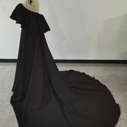 上品！オフショル パーティードレス 黒 ストレッチ生地 短トレーン 2次  