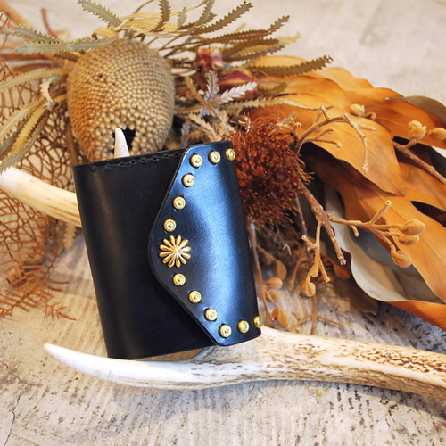 ミニ財布 / 小さい財布 / コンパクト財布 / スタッズ / アポロコンチョ