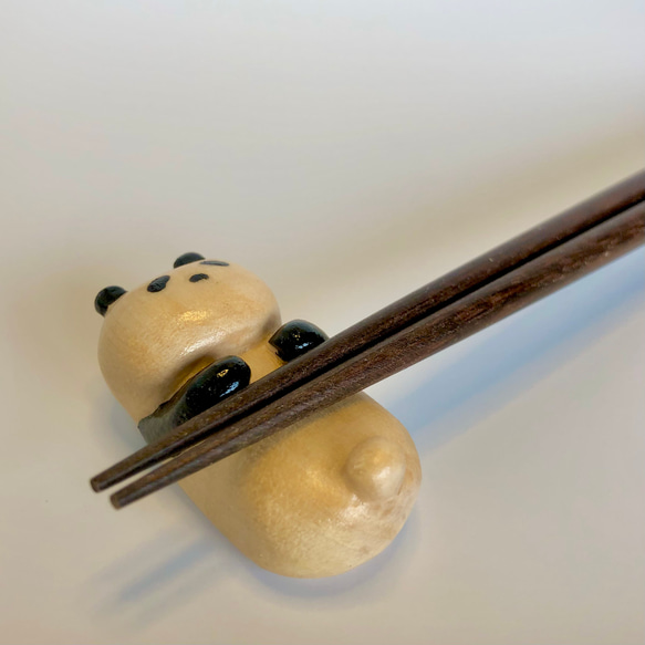 木彫りのパンダの箸置き 9枚目の画像
