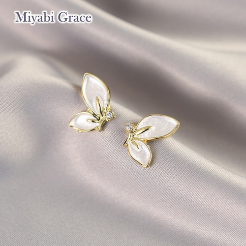 花イヤリング/人気痛くない白フラワーノンホールピアス/ホワイト