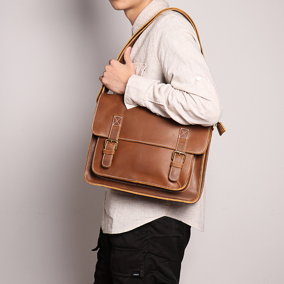 本革ショルダーバッグ メンズ レザー 斜めかけ メッセンジャーバッグ 牛革ボディバッグ 彼氏 友達 父の日 誕生日黒 メンズ メッセンジャーバッグ 彼氏 友達 父の日 バッグ 旅行バッグ 本革