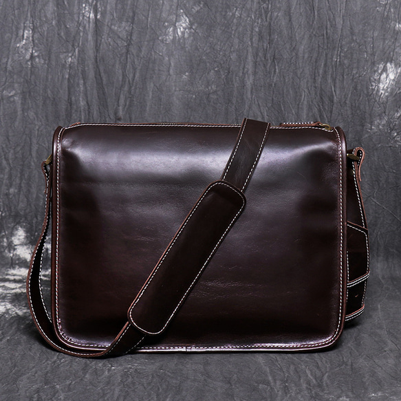 本革ショルダーバッグ メンズ レザー 斜めかけ メッセンジャーバッグ 牛革ボディバッグ 彼氏 友達 父の日 誕生日黒 メンズ メッセンジャーバッグ 彼氏 友達 父の日 バッグ 旅行バッグ 本革