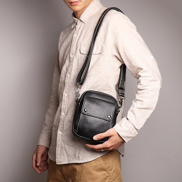本革ショルダーバッグ メンズ レザー 斜めかけ メッセンジャーバッグ 牛革ボディバッグ 彼氏 友達 父の日 誕生日黒 メンズ メッセンジャーバッグ 彼氏 友達 父の日 バッグ 旅行バッグ 本革