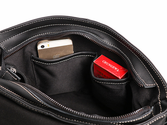 本革ショルダーバッグ メンズ レザー 斜めかけ メッセンジャーバッグ 牛革ボディバッグ 彼氏 友達 父の日 誕生日黒 メンズ メッセンジャーバッグ 彼氏 友達 父の日 バッグ 旅行バッグ 本革