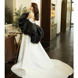 オフホワイト　サテン　ボリューム袖　ウエディングドレス 10枚目の画像