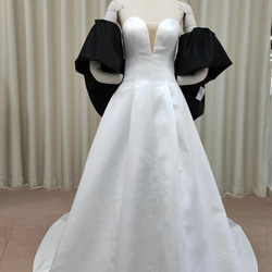 オフホワイト　サテン　ボリューム袖　ウエディングドレス 13枚目の画像