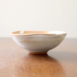 【SALE】チタンマット釉の三つ葉小鉢 7枚目の画像