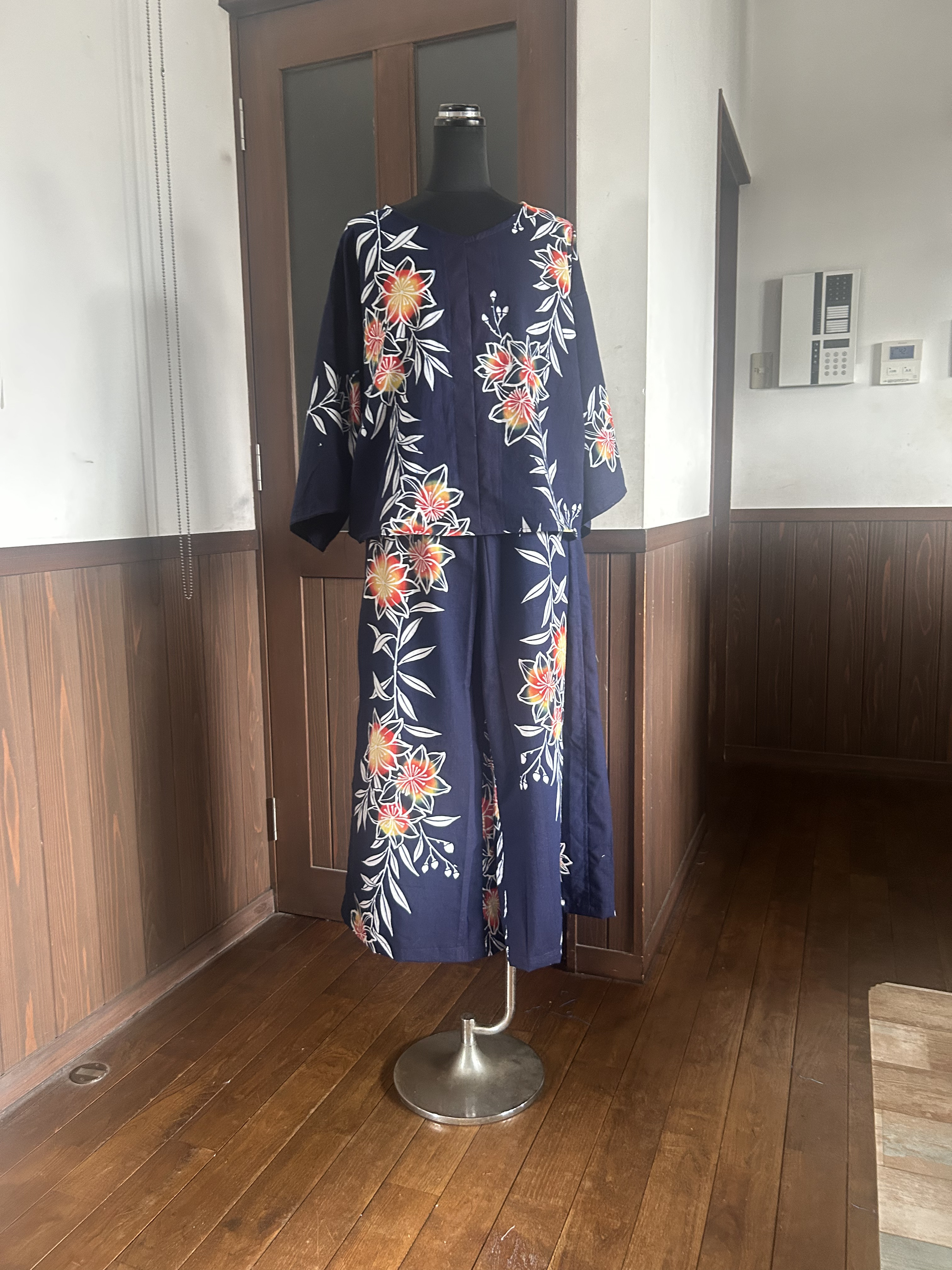 レッド系 浴衣リメイク Vネック藍染めパンツスーツ | nongferndaddy.com