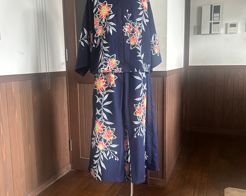 専用です❣️浴衣反物からセットアップパンツ❣️ 浴衣リメイク Vネック藍染めパンツスーツ セットアップ 夢想庵