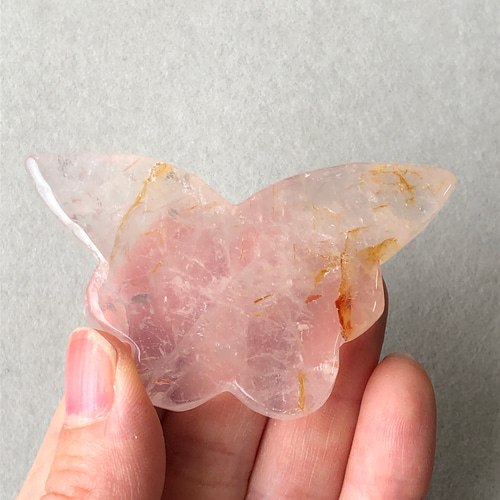 最終値下げ　高品質　ジェムローズクォーツ　ゴールデンヒーラー　ポイント　タワー ゴールデンヒーラー入り！ローズクォーツバタフライ☆ 26g☆58.5mm