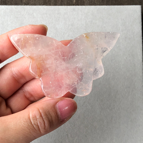 ゴールデンヒーラー入り！ローズクォーツバタフライ☆ 26g☆58.5