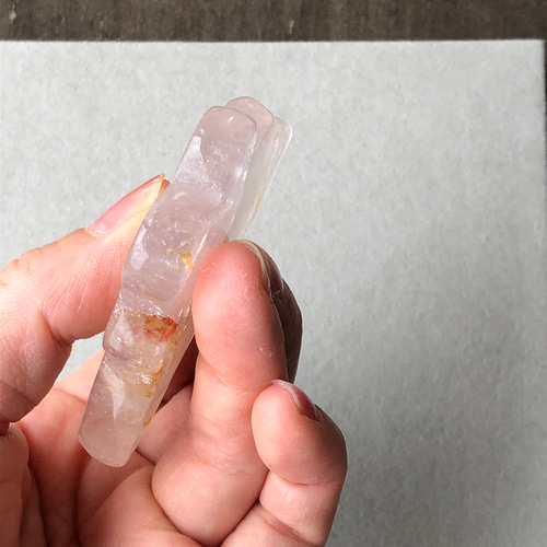 ゴールデンヒーラー入り！ローズクォーツバタフライ☆ 26g☆58.5mm
