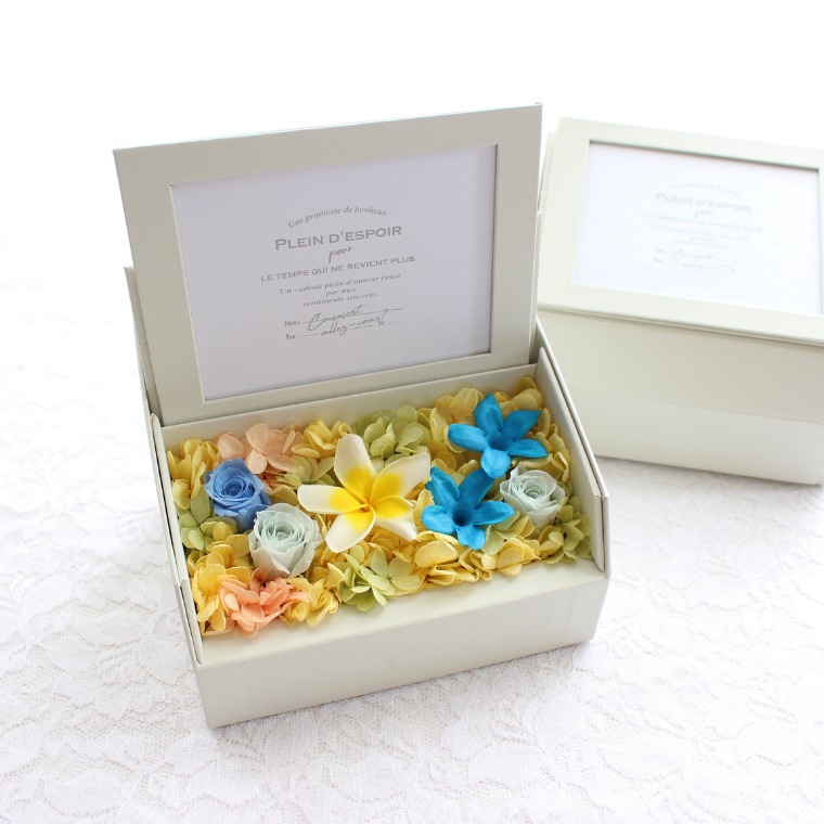 爽やかに咲く青ジャスミンのフォトフレーム　プリザーブドフラワー　写真立て　おしゃれ　花　誕生日　名入れ