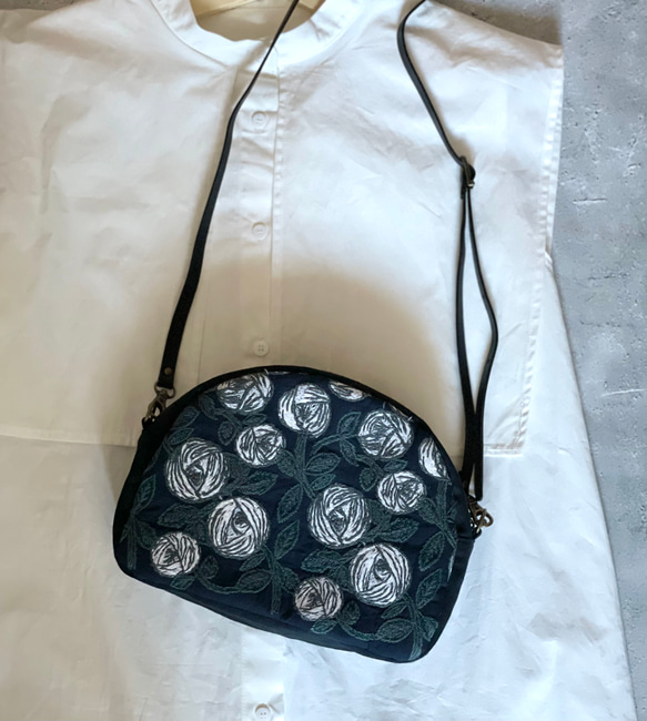 ⚮̈ミナペルホネン　 circle navy まるっこポシェット ⚮̈ミナペルホネン rosy navy まるっこポシェットさん ポシェット