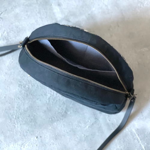 ⚮̈ミナペルホネン rosy navy まるっこポシェットさん ポシェット