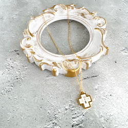 ミニ十字架・アルファオメガ・白✧ネックレス✧サージカルステンレス✧クロス 1枚目の画像