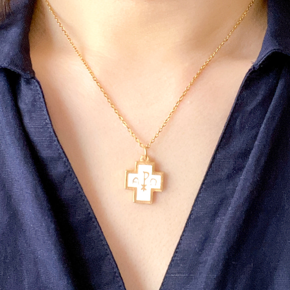 ミニ十字架・アルファオメガ・白✧ネックレス✧サージカルステンレス✧クロス 8枚目の画像