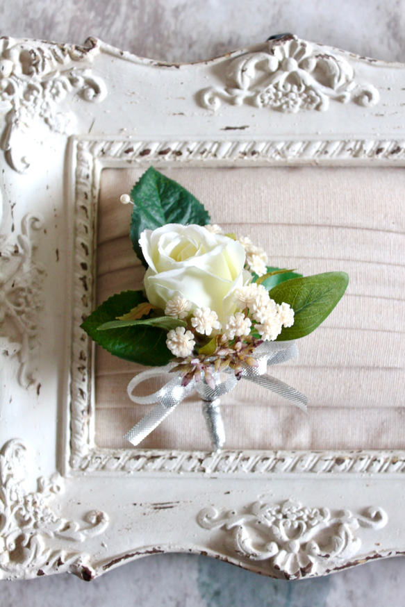 【ウェディングブーケ】オーダー商品　前撮り用　小ぶりなお花で品よくシンプルなホワイトグリーンのブーケ 11枚目の画像