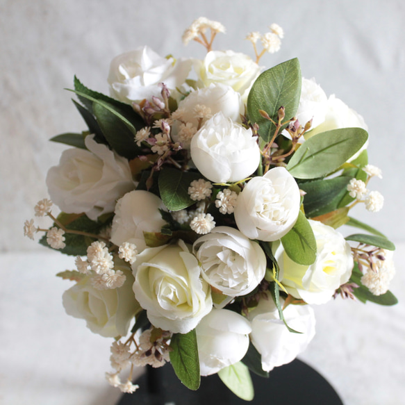 【ウェディングブーケ】オーダー商品　前撮り用　小ぶりなお花で品よくシンプルなホワイトグリーンのブーケ 10枚目の画像
