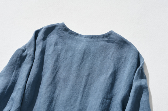 100% 亞麻無色開襟衫，易於融入日常服裝。苦淡藍色 230506-2 第9張的照片
