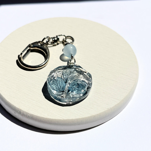 ネイビー❁紫陽花水面キーホルダー / レジン / ドライフラワー その他