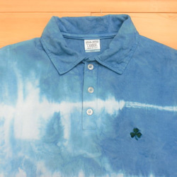 藍染め＋USA製古着　キャンバー　ポロシャツ　ムラ染め　Sサイズ　クローバー刺繍 2枚目の画像