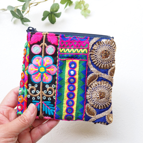 【リュンヌ】インド刺繍リボン・ミニポーチ(S) インド刺繍リボンのミニポーチ/生成×ブルーチュール ポーチ